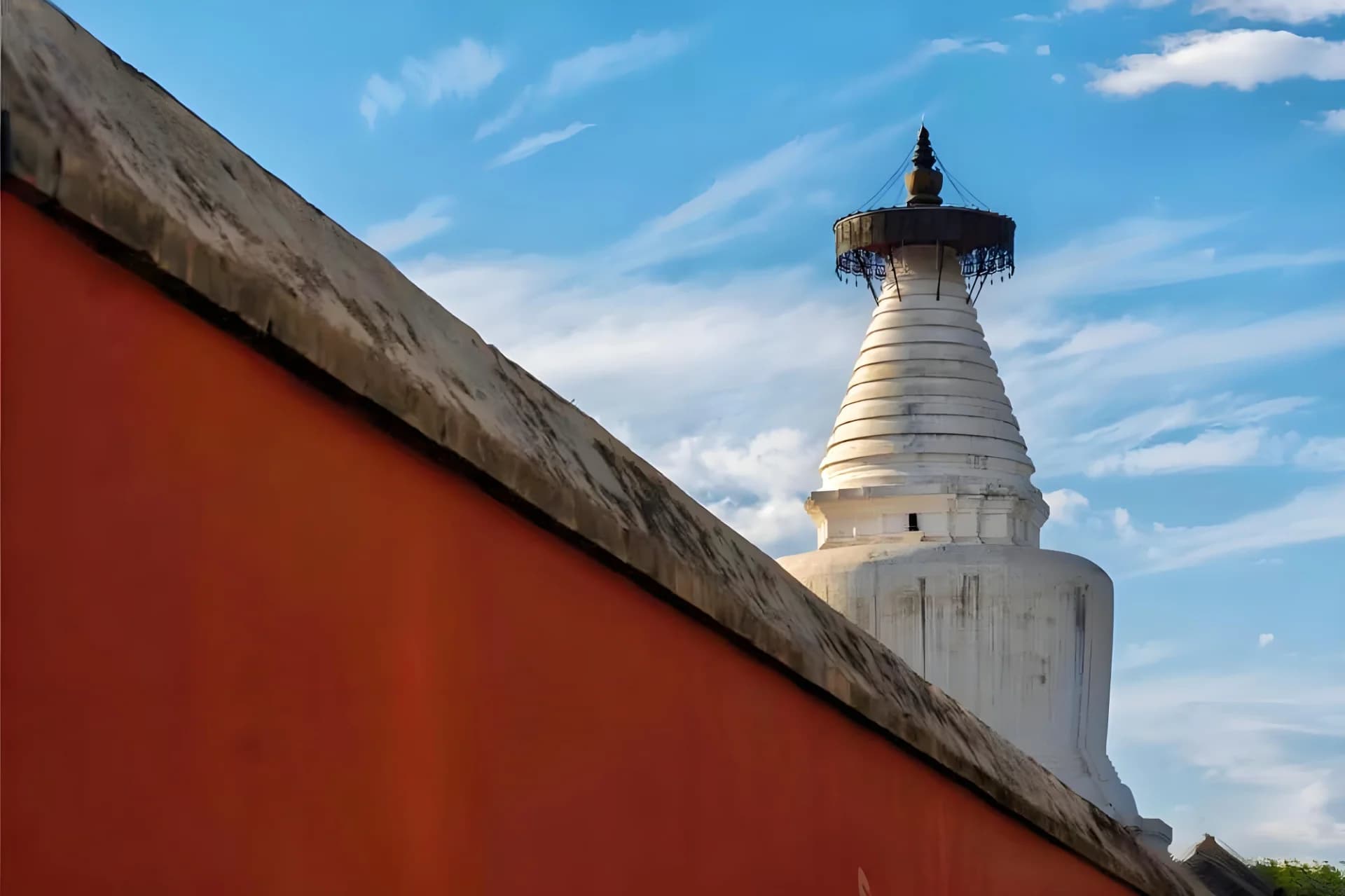 A Day in Beijing Strolls: Hidden History, Coffee & Hutongs